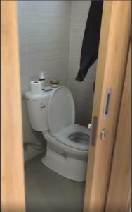 Không gian căn hộ La Astoria, Quận 2 Căn hộ La Astoria thiết kế hiện đại có 1 gác lửng, nội thất cơ bản.