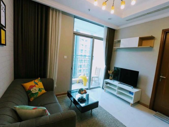 Phòng khách Vinhomes Central Park Căn hộ Vinhomes Central Park tầng cao, hướng Đông Nam.