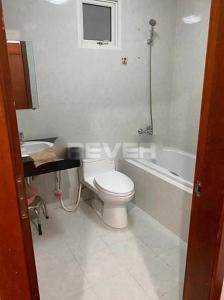 Phòng tắm căn hộ Hoàng Anh Thanh Bình, Quận 7 Căn hộ tầng 23 Hoàng Anh Thanh Bình hướng Tây Bắc, đầy đủ nội thất.