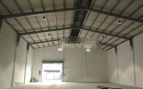 Nhà xưởng kho bãi Quận Bình Tân Nhà xưởng kho bãi diện tích 160m2 có 1 gác lửng, ngay góc ngã 3,