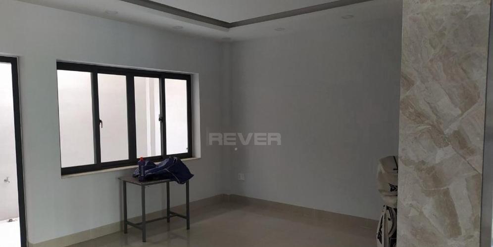 Không gian mặt bằng kinh doanh quận Thủ Đức Mặt bằng kinh doanh hướng Nam đường nhà lộ giới 25m, nội thất cơ bản.