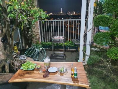 Không gian Penthouse Sky 9, Quận 9 Căn Penthouse có thiết kế sang trọng và sân vườn rộng rãi, nội thất cơ bản.