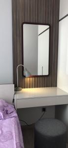 Phòng ngủ Phú Mỹ Hưng Midtown Căn hộ Phú Mỹ Hưng Midtown hướng Đông Nam, đầy đủ nội thất.