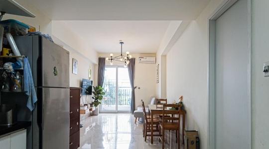 Phòng khách The Park Residence, Nhà Bè Căn hộ The Park Residence view hồ bơi, hướng Đông Nam.