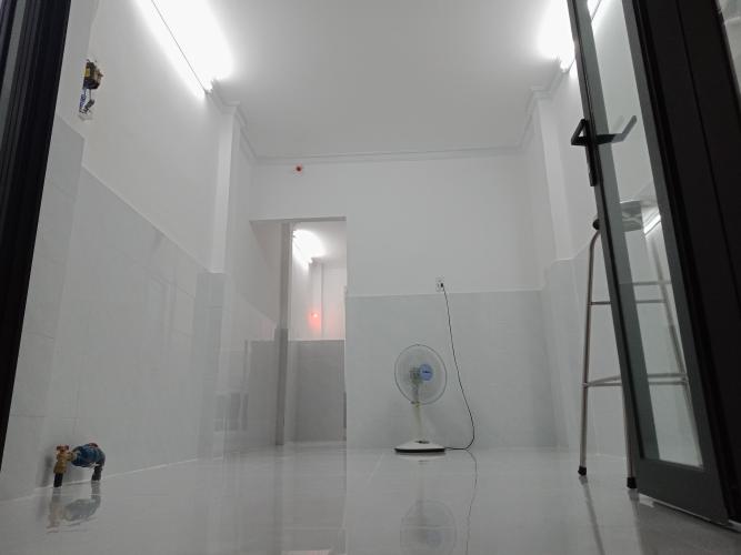 Phòng khách nhà phố Nhà phố Quận 7 hướng Tây diện tích đất 3mx7m, hẻm xe máy.