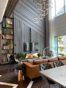 Phòng khách Gateway Thảo Điền, Quận 2 Căn hộ duplex Gateway Thảo Điền thiết kế phong cách Bắc Âu.