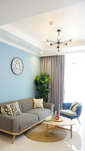 Phòng khách căn hộ Vinhomes Central Park, Quận Bình Thạnh Căn hộ Vinhomes Central Park đón view tầng cao, đầy đủ nội thất.