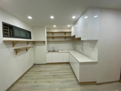 Phòng bếp căn hộ chung cư Khánh Hội 1, Quận 4 Căn hộ chung cư Khánh Hội view thành phố sầm uất, nội thất đầy đủ.