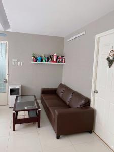 Phòng khách chung cư Phan Xích Long, Phú Nhuận Căn hộ chung cư Phan Xích Long hướng Tây Bắc, đầy đủ nội thất.