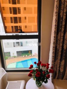 View căn hộ River Gate , Quận 4 Căn hộ Office-tel River Gate tầng 11 view hồi bơi, đầy đủ nội thất.