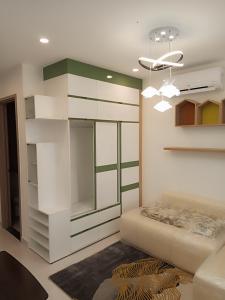 phòng khách  căn hộ Vinhomes Grand Park Căn hộ Vinhomes Grand Park đầy đủ nội thất, view nội khu.