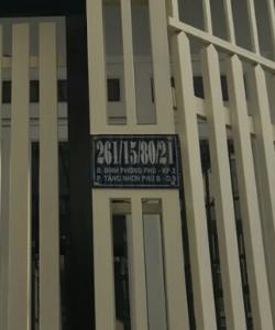 Nhà phố quận 9 Nhà phố quận 9 rộng 81.7m2, mặt tiền ngay ngã 3 đường.