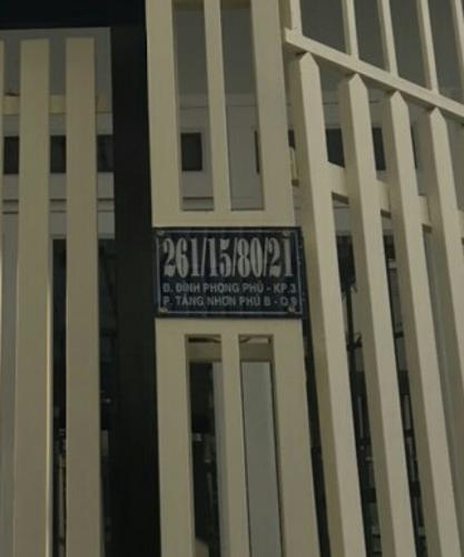 Nhà phố quận 9 Nhà phố quận 9 rộng 81.7m2, mặt tiền ngay ngã 3 đường.