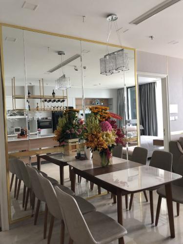 Căn hộ vinhomes Golden River , Quận 1 Căn hộ Vinhomes Golden River tầng 26 đầy đủ nội thất, view thoáng mát.