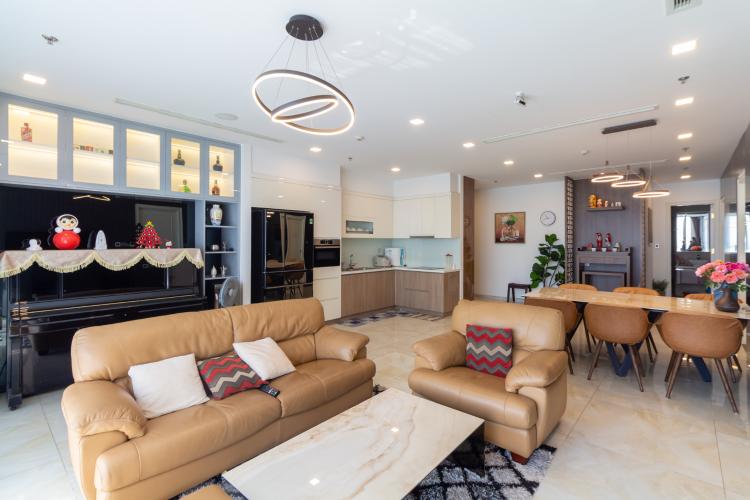 Căn hộ Vinhomes Golden River, Quận 1 Căn hộ Vinhomes Golden River tầng cao, hướng Đông Bắc.