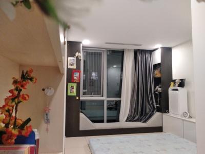 Căn hộ Vinhomes Central Park, Bình Thạnh Căn hộ tầng trung Vinhomes Central Park ban công hướng Tây.