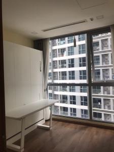 Căn hộ Vinhomes Central Park, Quận Bình Thạnh Căn hộ Vinhomes Central Park cửa hướng Tây Bắc, nội thất cơ bản.