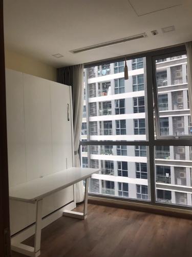 Căn hộ Vinhomes Central Park, Quận Bình Thạnh Căn hộ Vinhomes Central Park cửa hướng Tây Bắc, nội thất cơ bản.