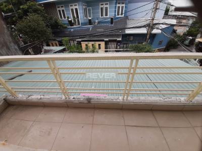 Ban công nhà phố Quận Gò Vấp Nhà phố Q.Gò Vấp diện tích sử dụng 150m2, bàn giao nội thất cơ bản.