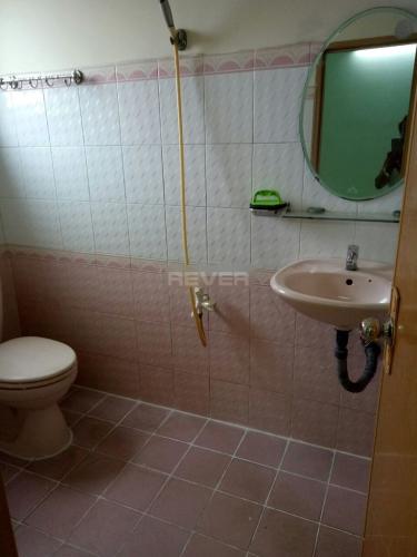 Phòng tắm nhà phố Quận Tân Phú  Nhà phố Q.Tân Phú hướng Đông, diện tích sử dụng 140m2