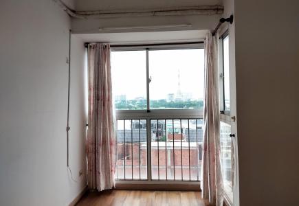 Phòng ngủ căn hộ chung cư Đông Hưng Căn hộ chung cư Đông Hưng tầng trung, cửa hướng Đông Bắc.