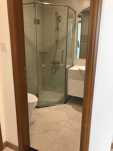 Phòng tắm căn hộ Vinhomes Central Park , Quận Bình Thạnh  Căn hộ Vinhomes Central Park ban công rộng rãi, view thành phố tuyệt đẹp.