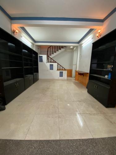 Phòng khách nhà phố Quận Bình Tân Nhà phố Q.Bình Tân hướng Bắc diện tích sử dụng 100.6m2.