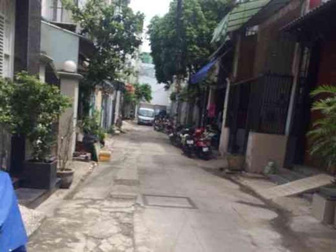 Đường trước nhà phố Quận Tân Phú Nhà phố hẻm xe hơi đường Dương Đức HIện, kết cấu 1 trệt 1 lầu kiên cố.