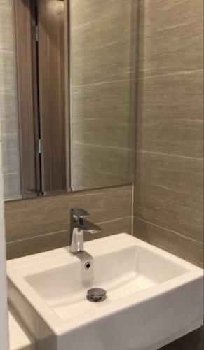 Phòng tắm căn hộ Vinhomes Grand Park Bán căn hộ Studio Vinhomes Grand Park không gian hiện đại, thoáng mát.