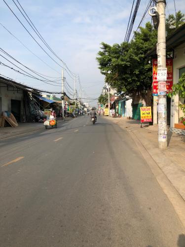 Đường trước nhà phố Quận Bình Tân Nhà phố hẻm xe hơi rộng 6m đường số 18A, khu dân cư đông đúc.