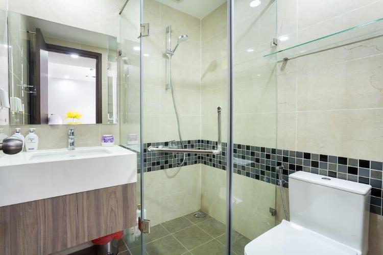 toilet căn hộ The Tresor Cho Thuê Căn hộ The Tresor, diện tích 65m2, bao gồm 2 phòng ngủ, đầy đủ nội thất