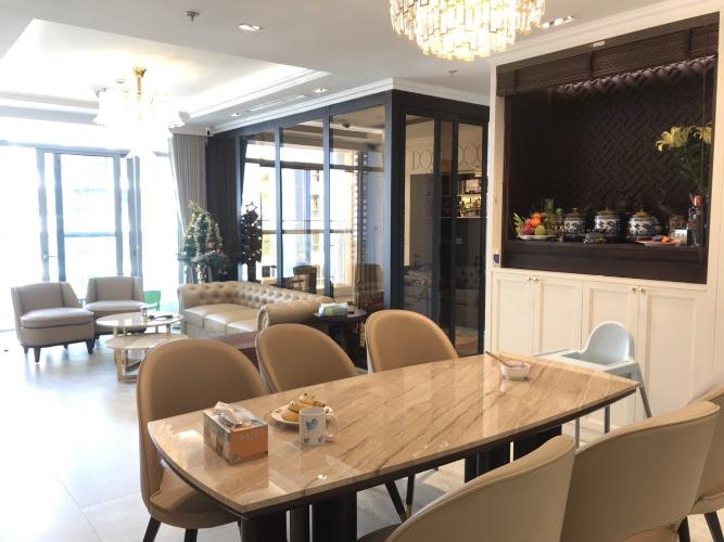 Căn hộ Vinhomes Central Park Bình Thạnh Căn hộ Vinhomes Central Park nội thất mạ vàng, view sông Sài Gòn và Landmark 81