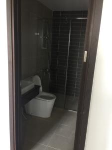 Phòng tắm căn hộ Sunrise Riverside Căn hộ Sunrise Riverside view sông thoáng mát, nội thất cơ bản.