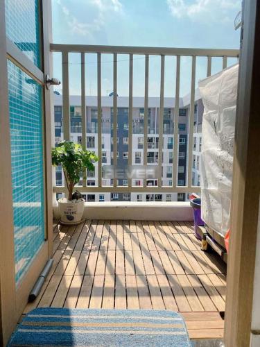 Ban công Sky 9, Quận 9 Căn hộ Sky 9 nội thất cơ bản, view thành phố mát mẻ.