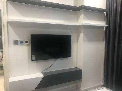 Phòng khách Vinhomes Golden River, Quận 1 Căn hộ Vinhomes Golden River tầng cao, đầy đủ nội thất.