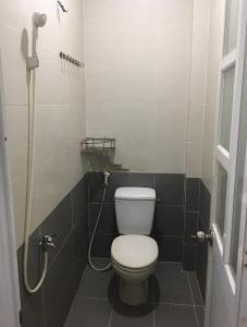 Phòng tắm căn hộ Celadon City Căn hộ Celadon City đầy đủ tiện nghi, view hướng nội khu.