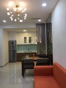 phòng khách căn hộ The Sun Avenue Căn hộ tầng 06 The Sun Avenue nội thất đầy đủ, view thoáng