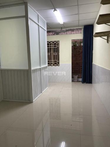 Nhà phố Quận 1 Nhà phố diện tích 26m có sổ hồng riêng, khu dân cư đông đúc.