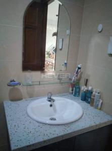 Căn hộ Tropic Garden, Quận 2 Căn hộ Tropic Garden ban công hướng Tây, đầy đủ nội thất.