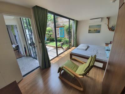 Không gian Penthouse Sky 9, Quận 9 Căn Penthouse có thiết kế sang trọng và sân vườn rộng rãi, nội thất cơ bản.