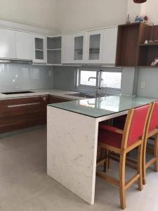 Không gian nhà phố Quận 2 Nhà phố đường xe tải rộng rãi khu dân trí cao, diện tích 61m2.