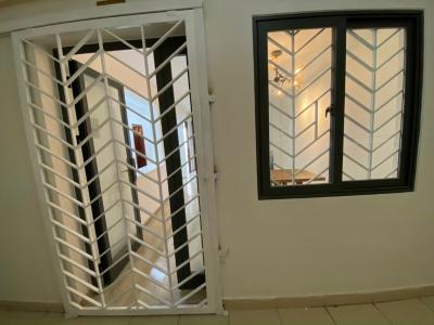 Căn hộ chung cư Khánh Hội 1, Quận 4 Căn hộ chung cư Khánh Hội view thành phố sầm uất, nội thất đầy đủ.