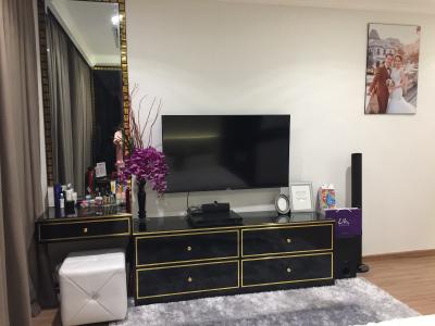 Phòng khách Vinhomes Central Park Căn hộ Vinhomes Central Park tầng trung, đầy đủ nội thất.