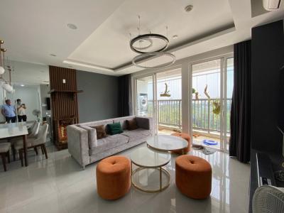 Căn hộ Orchard Parkview hướng Đông Nam, đầy đủ nội thất.
