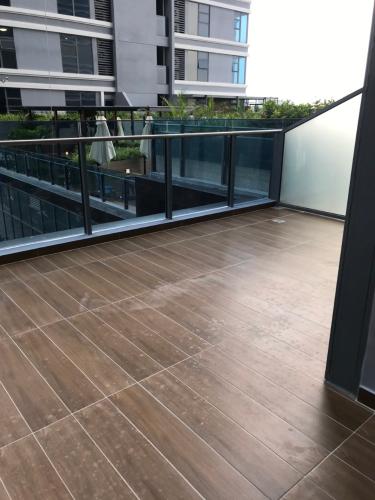 Căn hộ Sunwah Pearl Căn hộ tầng 07 có 27m2 sân vườn Sunwah Pearl nội thất cơ bản