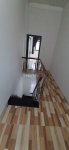 Bên trong nhà phố Tân Chánh Hiệp 10, Quận 12 Nhà phố hẻm xe hơi hướng Nam, cách đường chính hơn 100m.