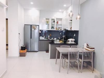 Phòng bếp Kingston Residence, Phú Nhuận Căn hộ tầng trung Kingston Residence ban công hướng Đông Nam.