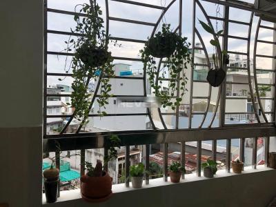 View căn hộ chung cư Mỹ Đức Căn hộ chung cư Mỹ Đức bàn giao đầy đủ nội thất, hướng Đông.