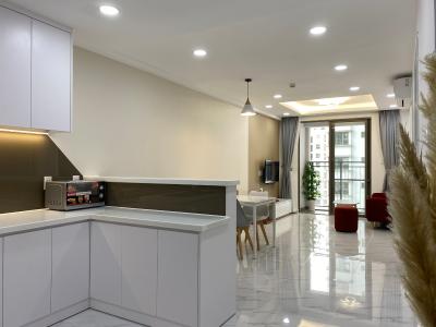 Bếp SSR Căn hộ Saigon South Residence đầy đủ nội thất, view nội khu.