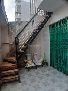 Không gian nhà phố Quận Bình Tân Nhà phố mặt tiền Đường số 27 hướng Đông Bắc, diện tích sử dụng 360m2.